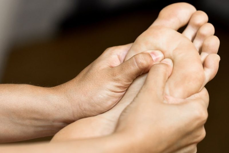 Begini Cara Perawatan untuk Kaki Diabetes