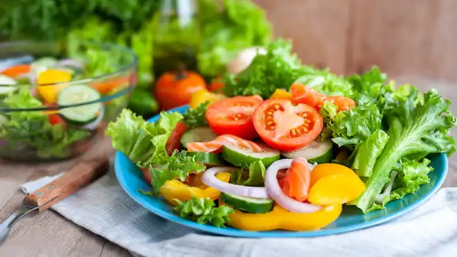 5 Dampak Mengonsumsi Salad Setiap Hari Bagi Tubuh